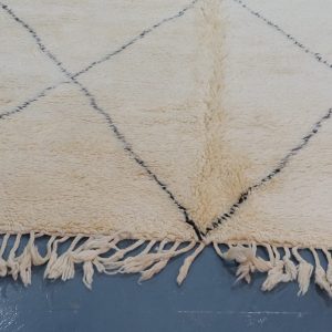 Buy Moroccan berber carpet 9.51 ft x 613 ft