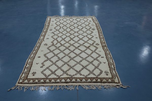 Moroccan Amazing beni Azilal rug 8.92 ft x 4.59 ft