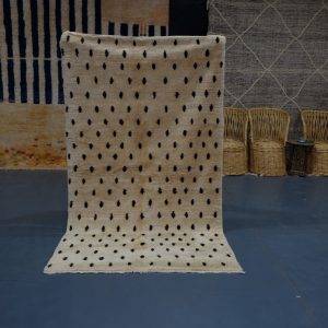 White dotted Morrocan Rug, 8.13 ft x 4.75 ft