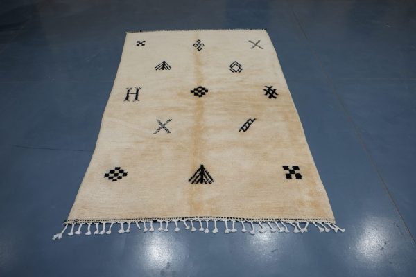 Beautiful Moroccan Azilal rug, 7.64 ft x 4.82 ft