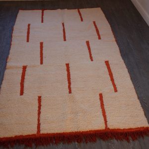Moroccan rug 7.87 ft x 5.18 ft