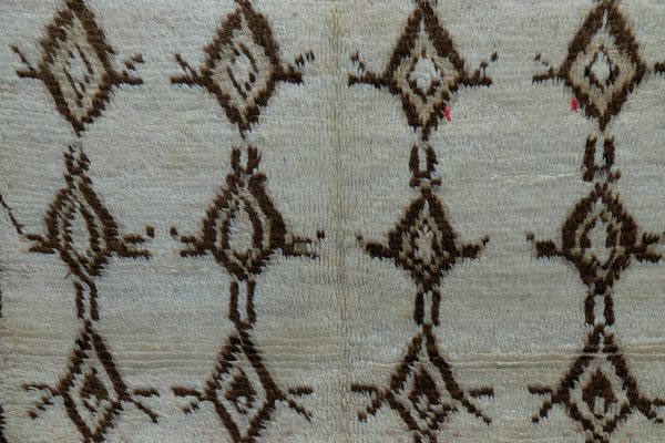 Moroccan berber carpet 7.54 ft x 4.52 ft