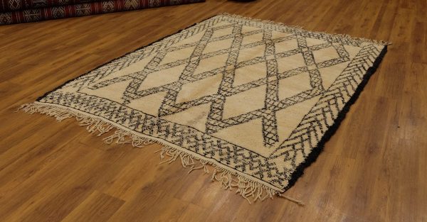 Authentic Beni ourain rug, 8.46 ft x 6.62 ft