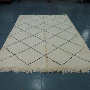 Beniouarain beautiful carpet 9.97 ft x 6.66 ft from morocco, Beni ourain rug, Moroccan handmade ,vintage rugs,Berber Carpet