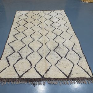 Small Colored Azilal rug, 8.85 ft x 5.34 ft
