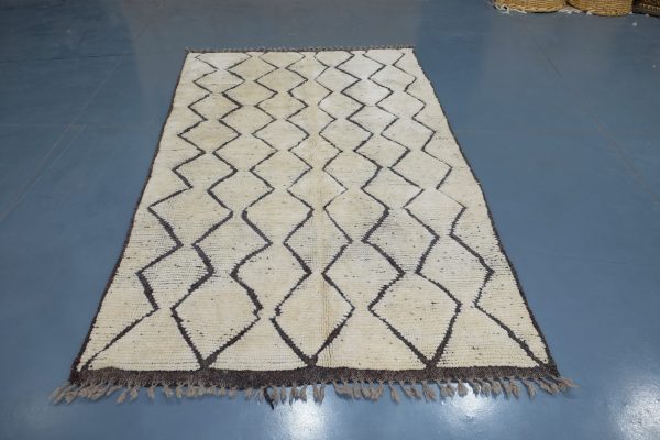 Small Colored Azilal rug, 8.85 ft x 5.34 ft