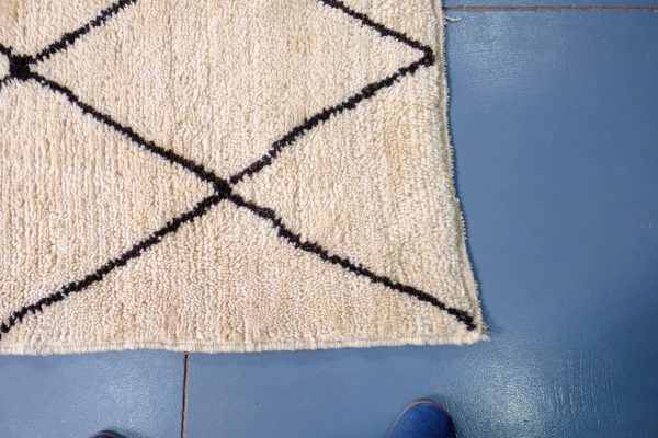 Handmade Azilal rug, 6 ft x 4 ft , Art Deco Rug, Wool Moroccan rug, Handmade Berber Rug, Abstract Berber Rug from Morocco