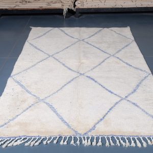 Moroccan Beni ourain rug 7.93 ft x 4.82 ft