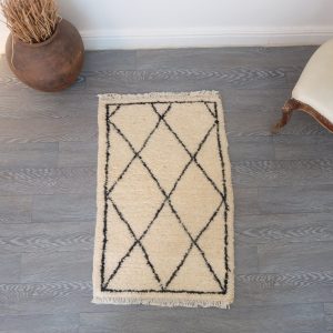 Moroccan Beni ourain Rug 2.95ft x 1.95ft, Small Beni ourain Rug, Beni ourain Moroccan Area Rug, Berber handmade carpet, Small Moroccan Rug