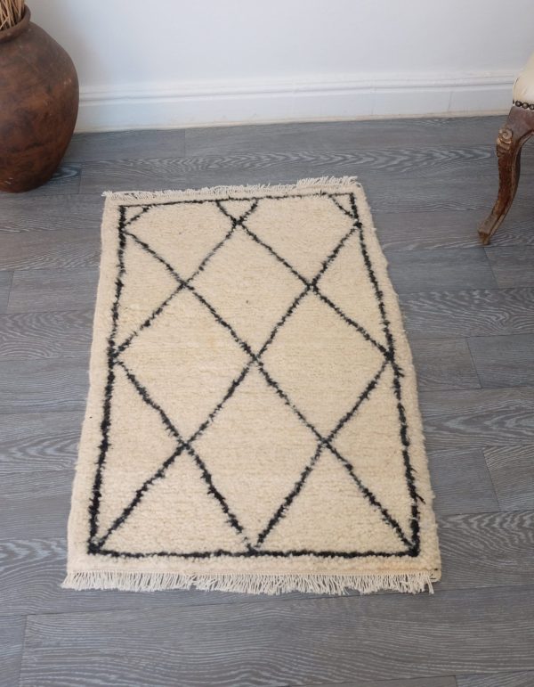 Moroccan Beni ourain Rug 2.95ft x 1.95ft, Small Beni ourain Rug, Beni ourain Moroccan Area Rug, Berber handmade carpet, Small Moroccan Rug