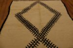 Authentic Beni Ourain rug 9 ft x 5.7 ft - Image 6