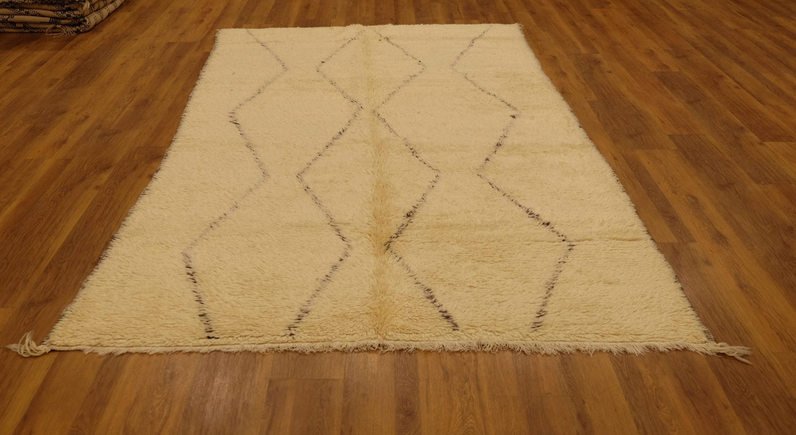 il_fullxfull.2425555541_27mp-scaled-2.jpg Authentic Moroccan Beni Ourain rug 10.8 ft x 6 ft - Image 1