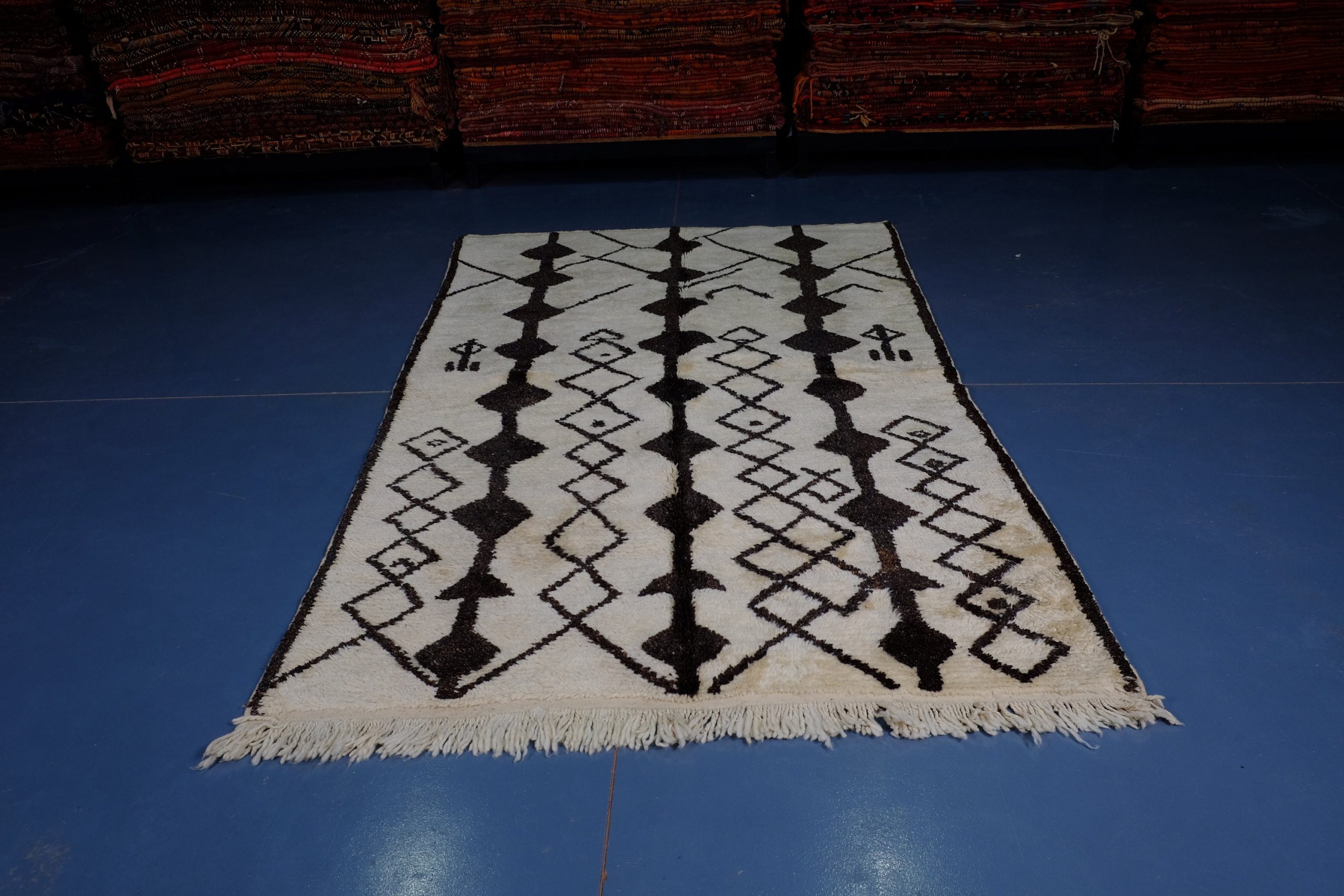 il_fullxfull.2672200883_j3nb-scaled-2.jpg Handmade Azilal rug, 7.77 ft x 4.82 ft - Image 1