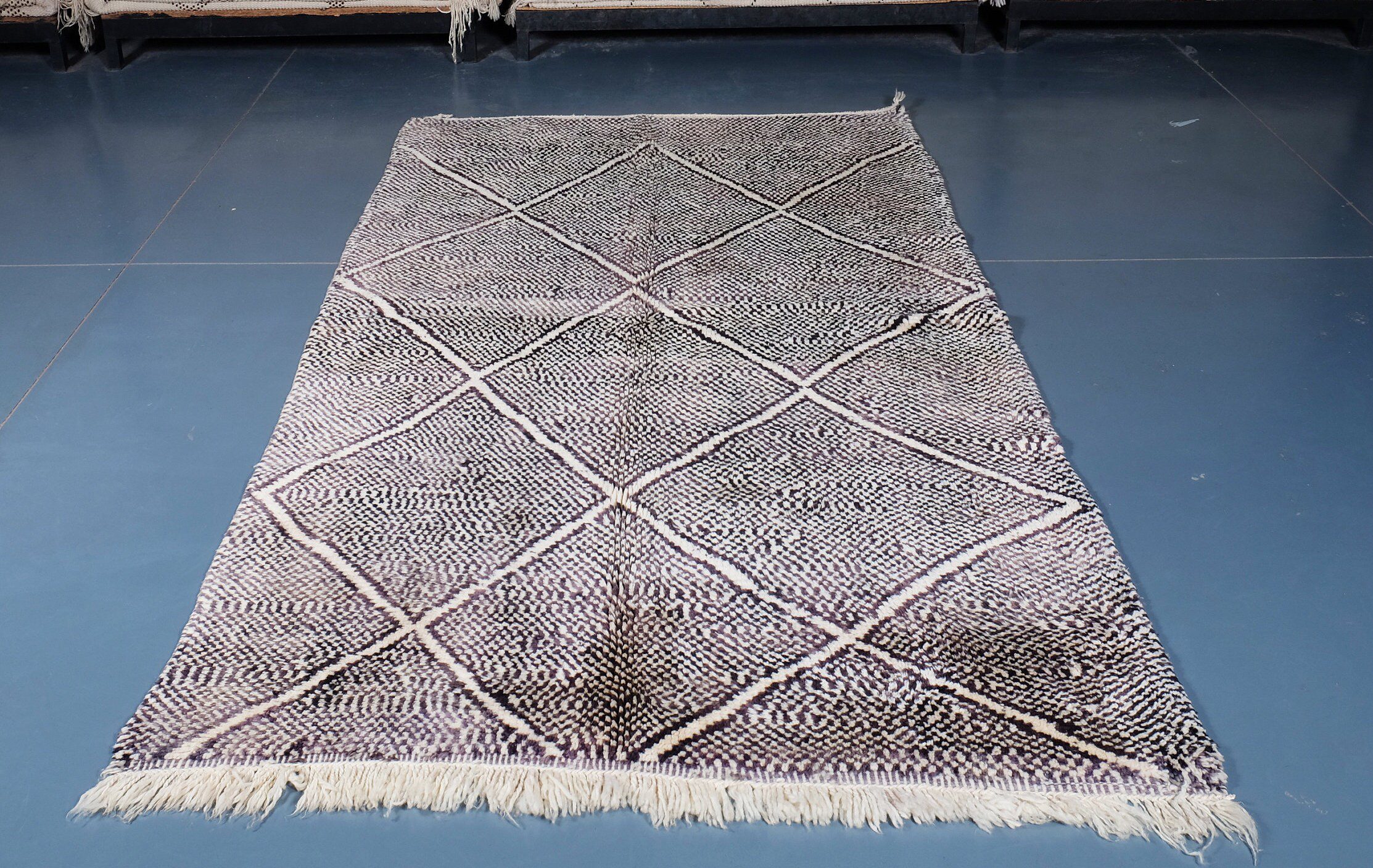 il_fullxfull.2798038254_pbzq-1.jpg Black Geometric Beni ourain rug 8.36 ft x 4.82 ft - Image 1