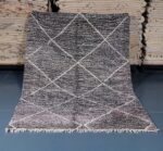 Black Beni ourain rug 7.97 ft x 5.38 ft - Image 2