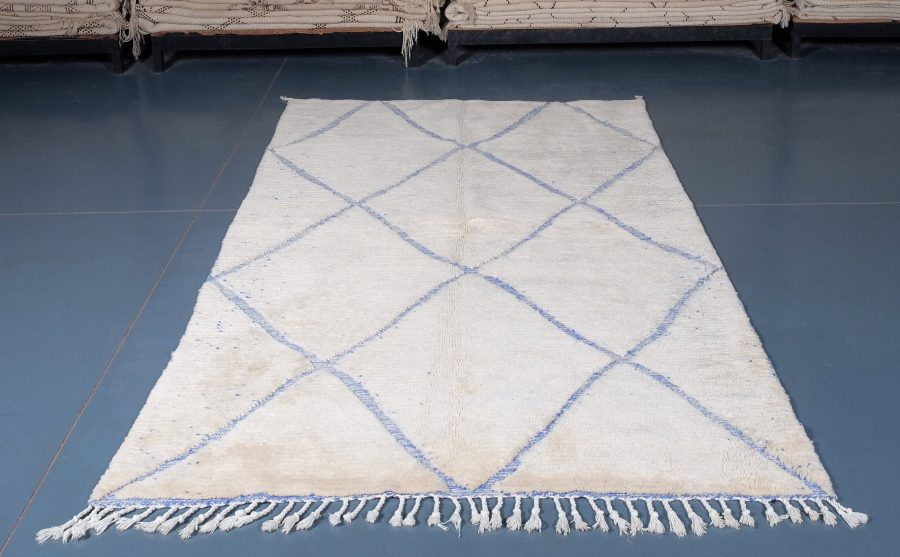 il_fullxfull.2840913041_mv6g-scaled-2.jpg Moroccan Beni ourain rug 7.93 ft x 4.82 ft - Image 1