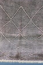 Black Geometric Beni ourain rug 8.36 ft x 4.82 ft - Image 10