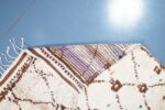 Moroccan Azilal Rug 8.33 ft x 4.98 ft - Image 9