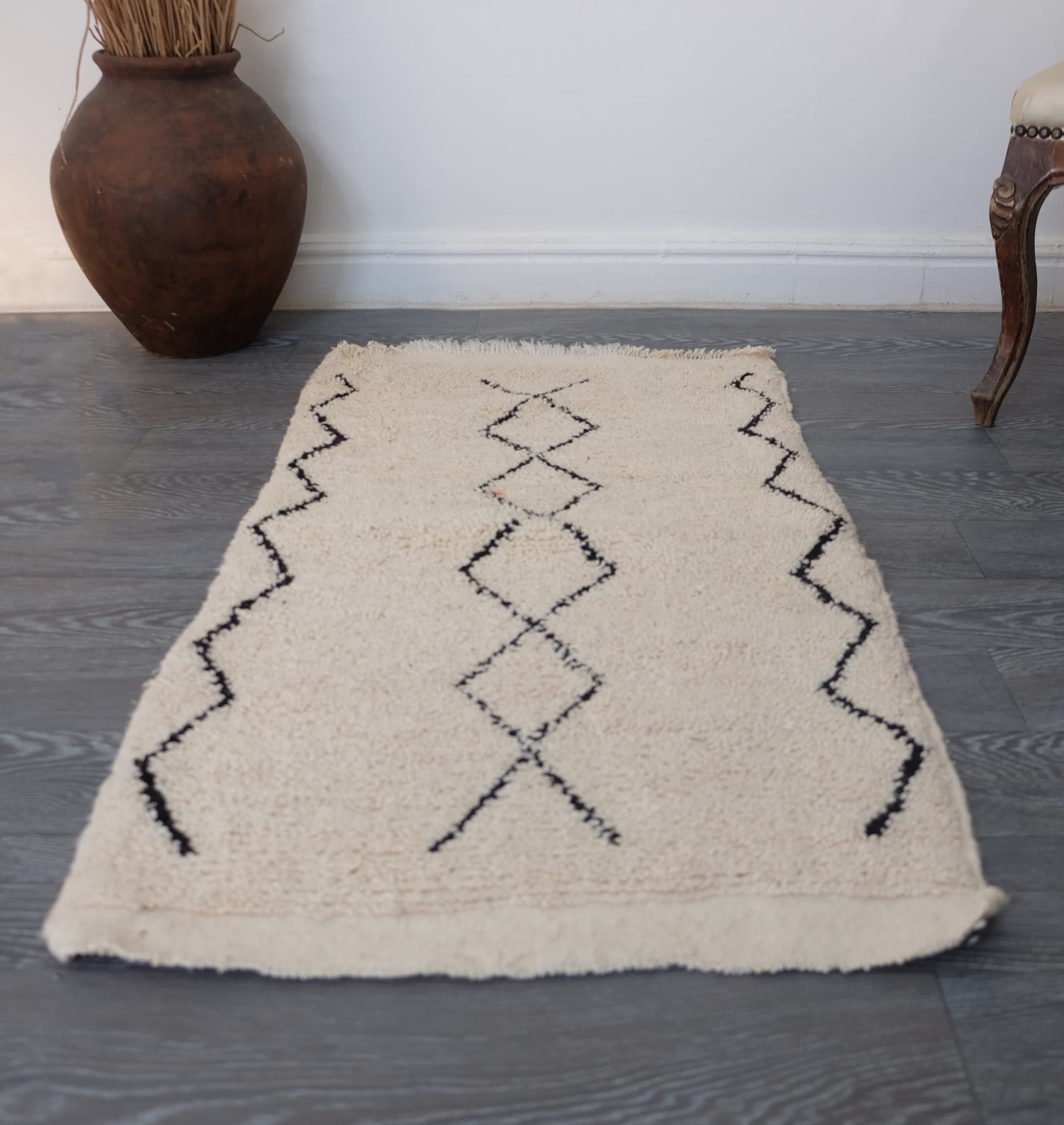 il_fullxfull.2946664345_fj30-2.jpg Small Moroccan Beni ourain Rug 3.6ft x 1.9 Wool Rug - Image 1